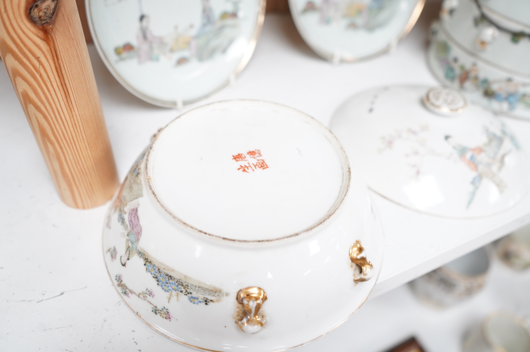 A Chinese Republic period famille rose stacking box, two dishes and a bowl and cover, largest 14cm